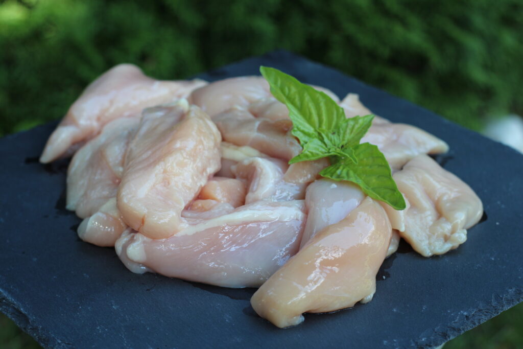Kuracie prsia pre psov – BARF CarnePet